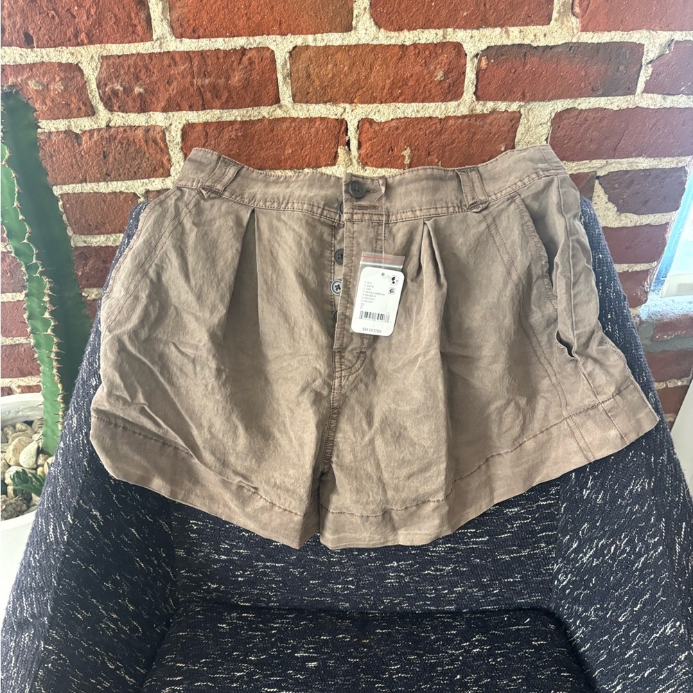 Free People Marina Trouser Shorts NWT Size 2 - Picture 7 of 9